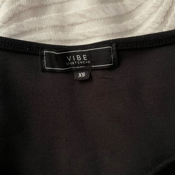 Vibe Sportswear See-through Mesh sheer Puff - Picture 3 of 8